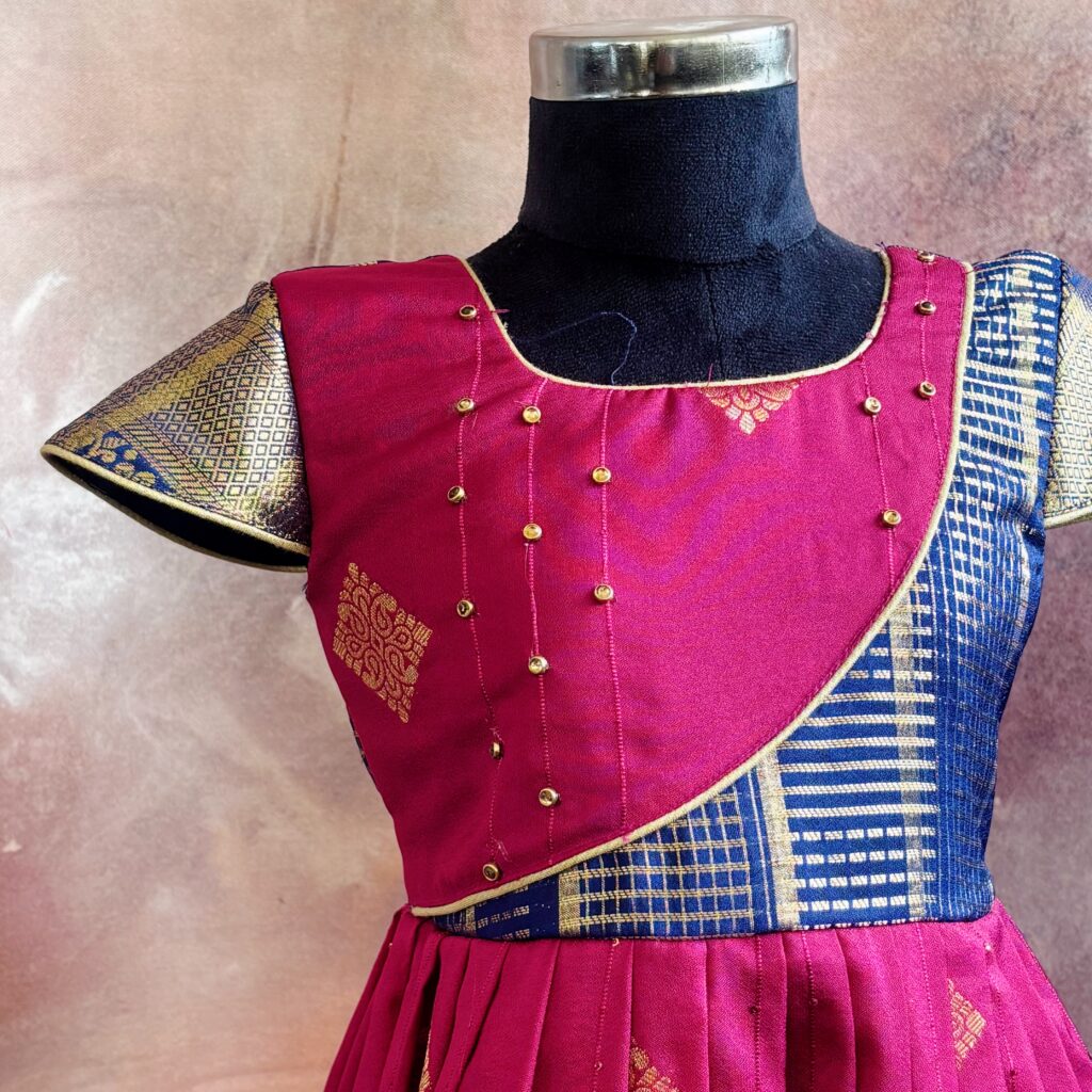 style shot Arvi pink crepe kids frock ready stock