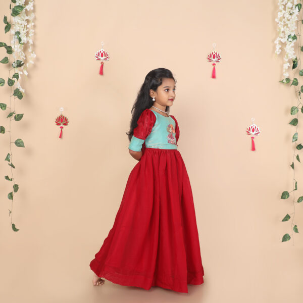 Side view of Yazh Nila girls long gown
