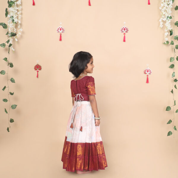 Back view girls ethnic canvas print outfit