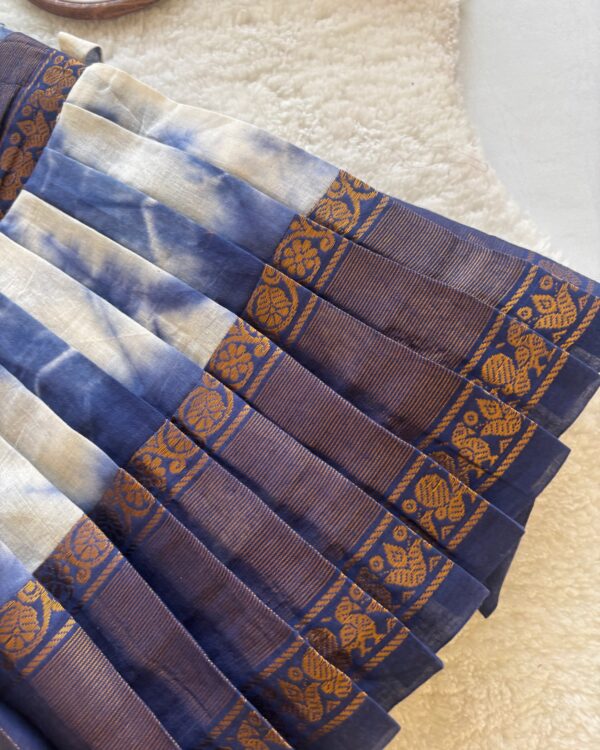 style shot Arvi blue zari border kids frock ready stock